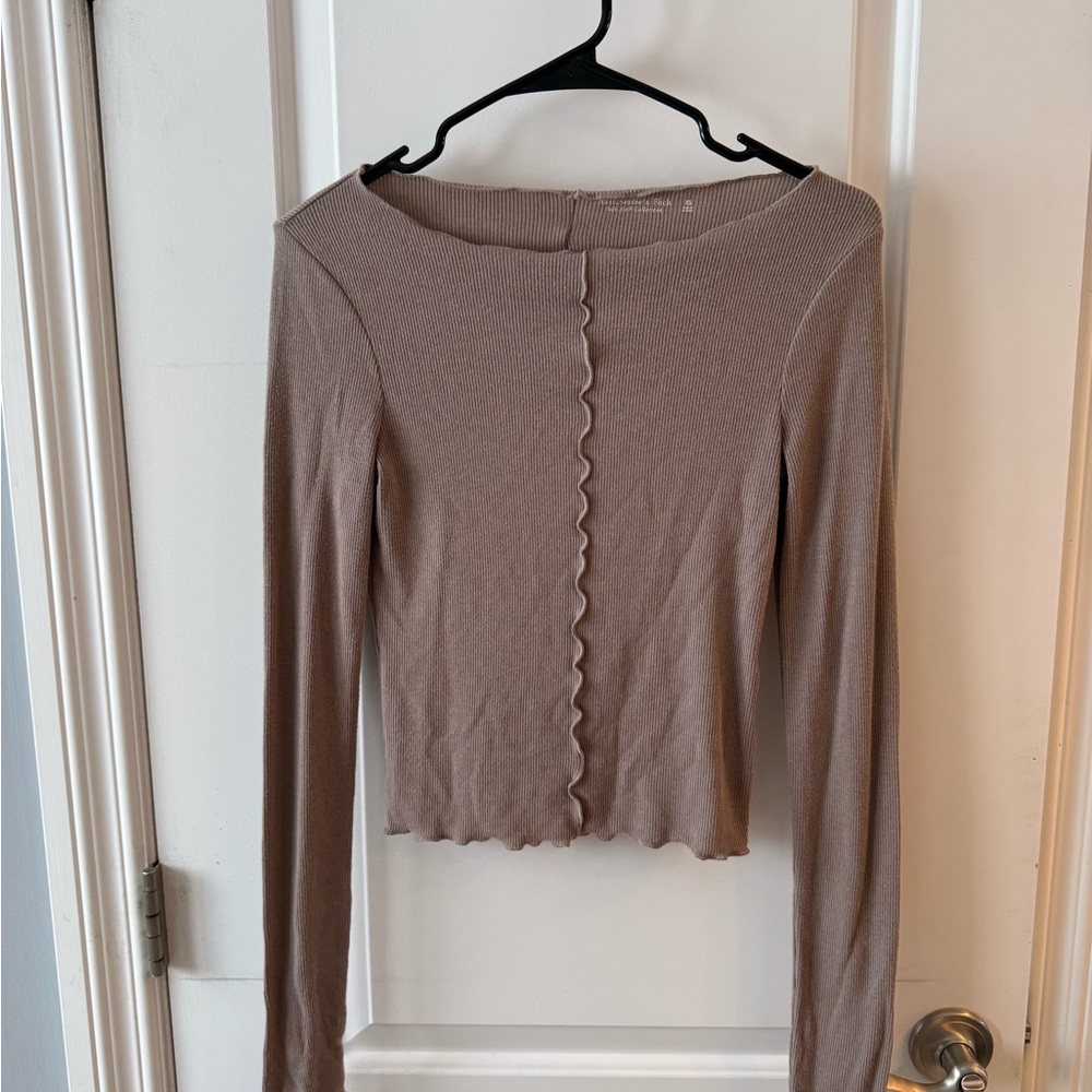 Abercrombie & Fitch Soft AF Taupe Cropped Long Sleeve Top